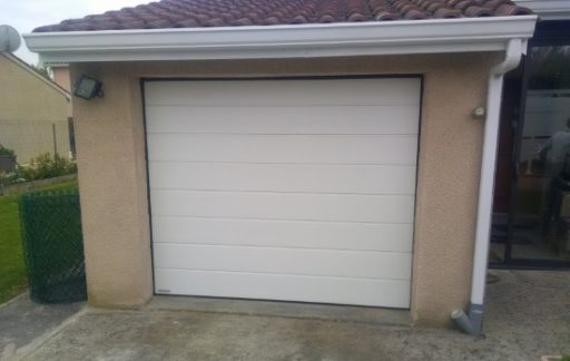 porte de garage en pvc